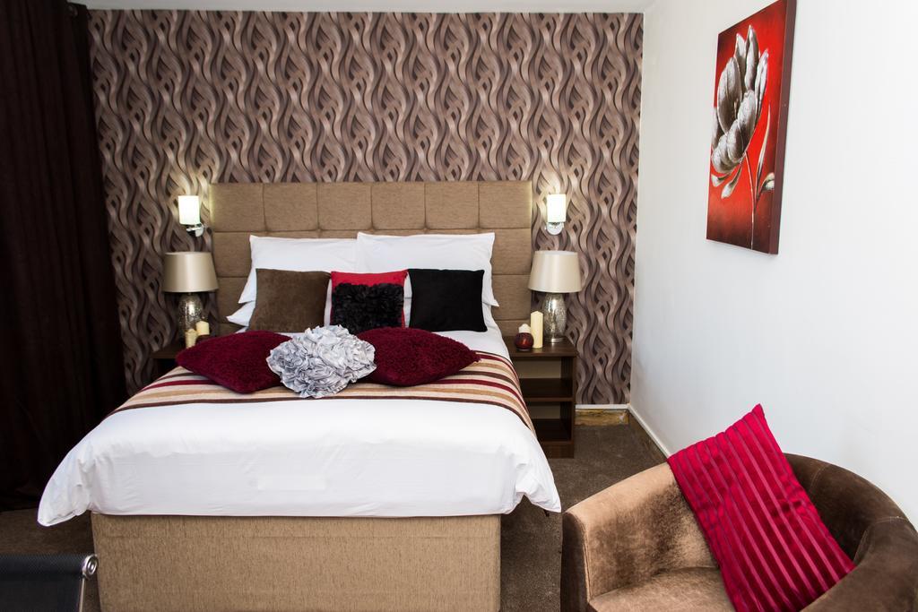 Trivelles Mayfair,Stockport Eksteriør bilde