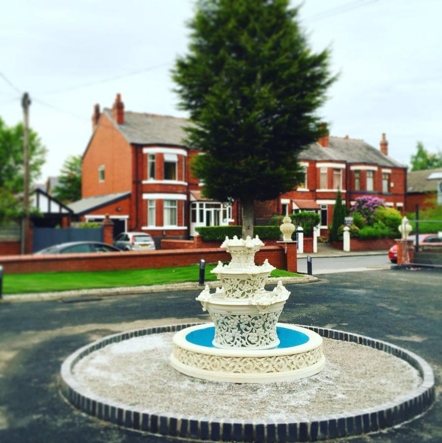 Trivelles Mayfair,Stockport Eksteriør bilde
